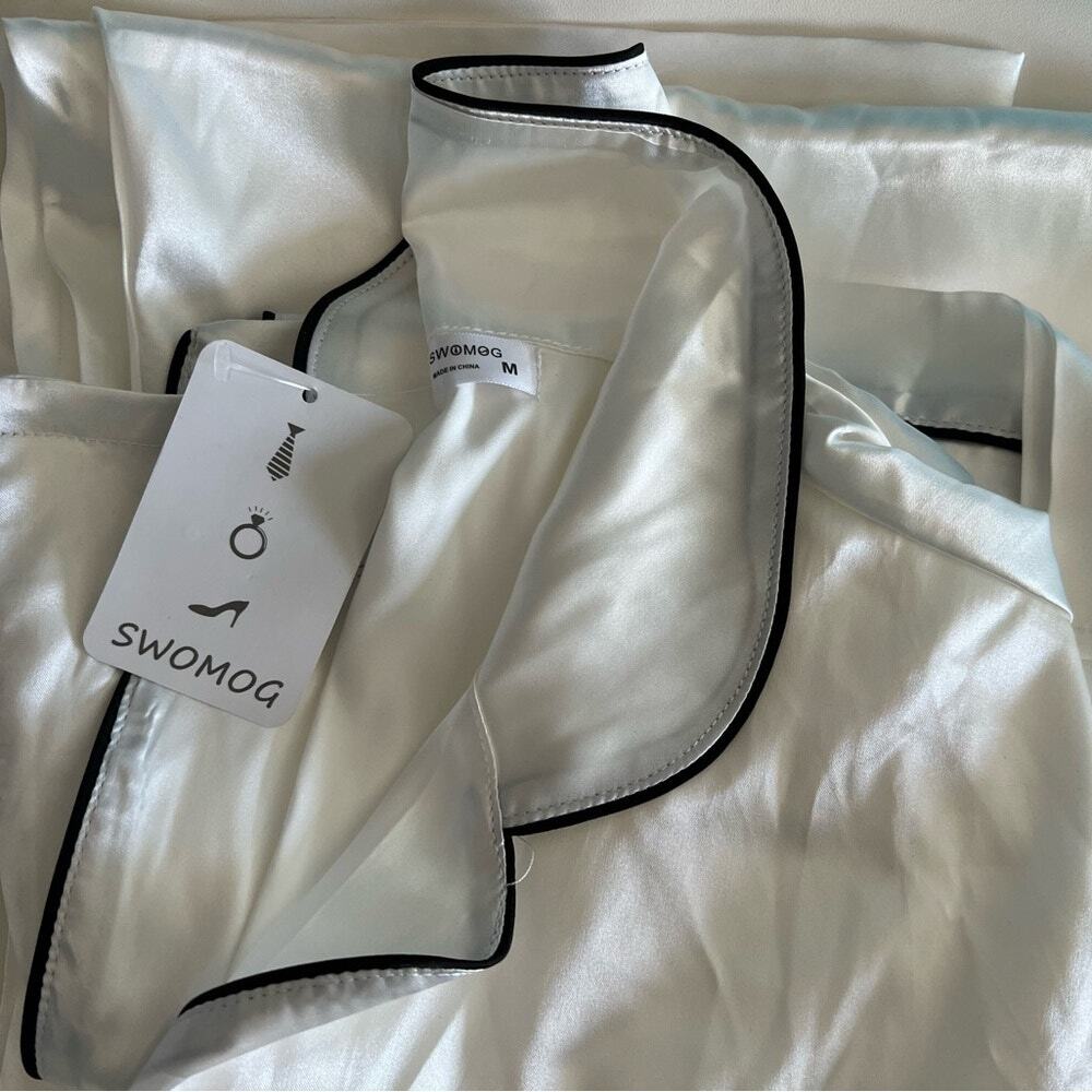 NWT White Silky Satin Pajama Set Long Sleeve Loungewear Sleepwear Bridal M - Picture 3 of 5